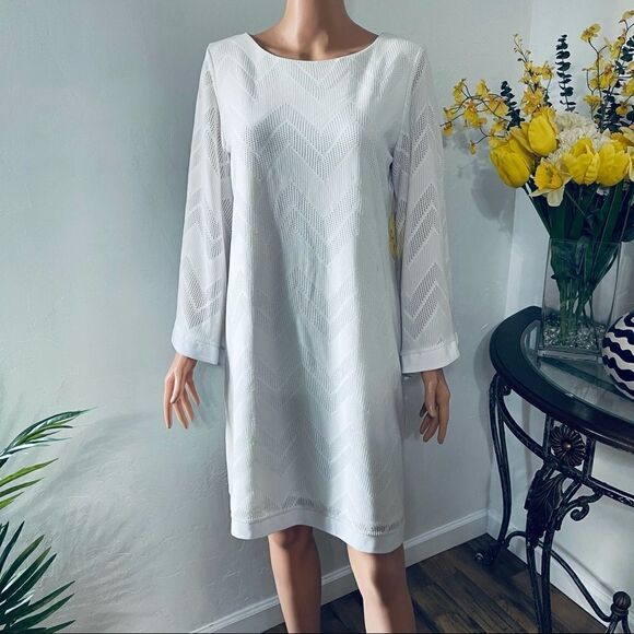 Emma & Michele White Bell Sleeve Dress LARGE NWT - Picture 3 of 11